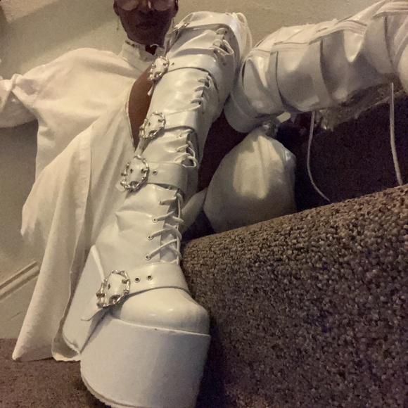 Shop my closet - Picture 2 of 10